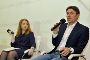 Настя Тарасова, блогер и Сергей Макаров, финансовый консультант
