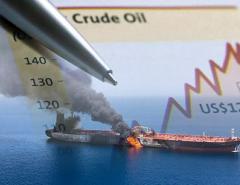 Атака на танкеры поддержала нефть