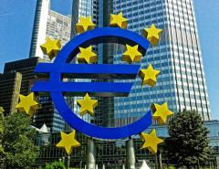 ЕЦБ не стал менять процентные ставки и снизил прогнозы по инфляции и экономическому росту