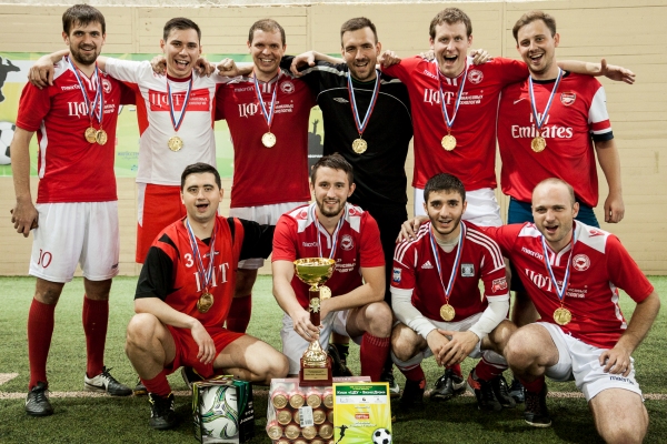 ГК «Центр финансовых технологий» – чемпион VIII ежегодного турнира по мини-футболу «Кубок ЦДУ - БизнесДром 2017»