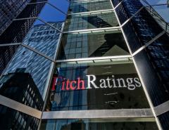 Fitch понизило рекордное количество суверенных рейтингов из-за коронавируса