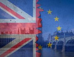 Великобритания и ЕС заключили историческую торговую сделку по Brexit