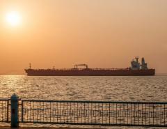 ОАЭ становятся рассадником компаний, помогающих Венесуэле избежать нефтяные санкции США