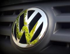 Volkswagen приобретет у Tesla кредиты для соблюдения экологических правил