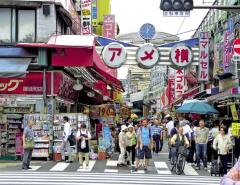 Розничные продажи в Японии растут, но проблемы с COVID-19 сохраняются