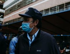 Китай столкнулся с самой крупной вспышкой коронавируса с 2020 года