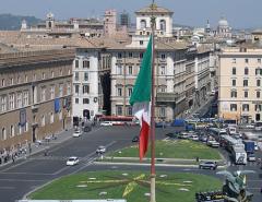 Инвесторы начали хеджировать риски выхода Италии из еврозоны