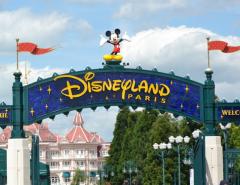 Акции Disney с начала года упали на 45%