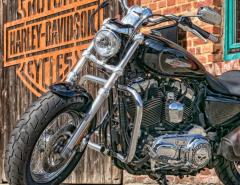 Устойчивый спрос на культовые мотоциклы помог Harley-Davidson превзойти оценки Уолл-стрит