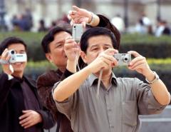Китай поэтапно отменяет запрет на групповые турпоездки по странам мира