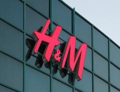 H&M винит теплую погоду в снижении продаж в сентябре