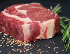 Прибыль крупнейших производителей мяса в США под угрозой