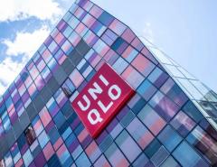 Прибыль владельца бренда Uniqlo значительно выросла в I квартале благодаря сильным продажам на зарубежных рынках