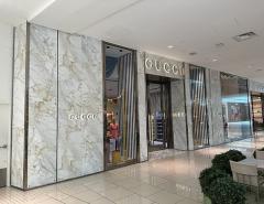 Владелец Gucci предупредил о резком снижении продаж