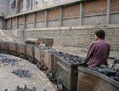 На долю Китая приходится 2/3 новых мировых мощностей угольных электростанций