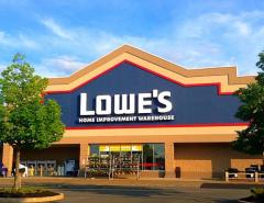 Lowe's превысила прогноз по прибыли, но снизила годовые ориентиры