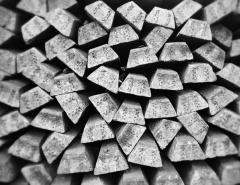 Серебро обновляет рекорды: причины стремительного роста и перспективы