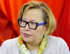 Алма Обаева: Слишком высокие банковские комиссии тормозят «безналичную» экономику
