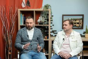 (слева направо) Александр Ялин, председатель бизнес-клуба «Оазис»; Дмитрий Куликов, член совета бизнес-клуба «Оазис»