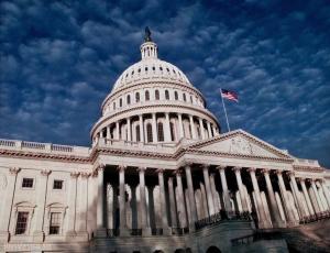 Конгресс США подготовил законопроект, запрещающий глобальным интернет-компаниям разрабатывать криптовалюты