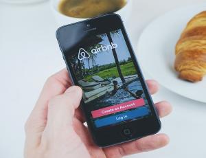 Стоимость акций Airbnb выросла до $68 за бумагу в ходе IPO