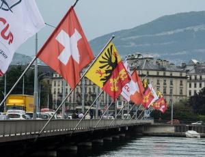ЦБ Швейцарии заявил о сохранении экспансионистской политики, несмотря на повышение инфляции