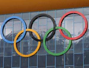 Олимпийская экономика: сколько страны платят спортсменам за медали на играх в Токио