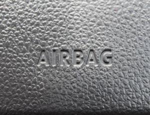 В США началось массовое расследование в отношении автомобильных подушек безопасности Takata