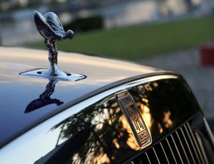 Rolls-Royce прекратит производство бензиновых автомобилей к 2030 году