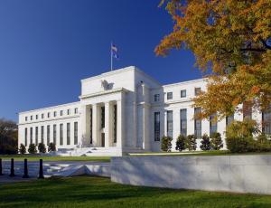 ФРС запретила своим руководителям совершать ряд биржевых операций и вложений