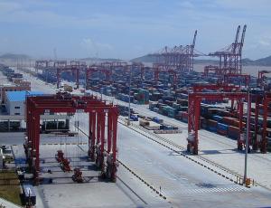 Контейнерный грузооборот порта Шанхая в 2021 году достигнет рекордных 47 млн TEU