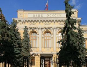 В мае российские банки нарастили средства юрлиц на 2,2%, физлиц - на 0,8%