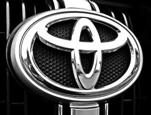 Акции Toyota и Subaru упали из-за отзыва первых выпущенных моделей электромобилей
