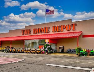 Home Depot снизила прогноз по прибыли на фоне слабого спроса