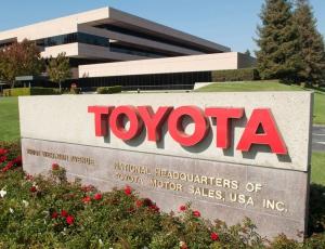 Toyota инвестирует $912 млн в заводы США для наращивания производства гибридов