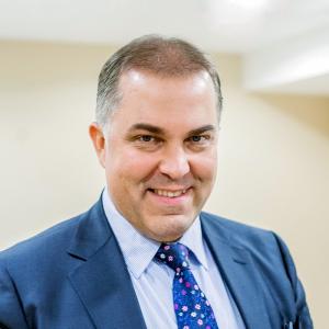 Антон Дмитраков: «Аутсорсинг в экономике обычно во благо»